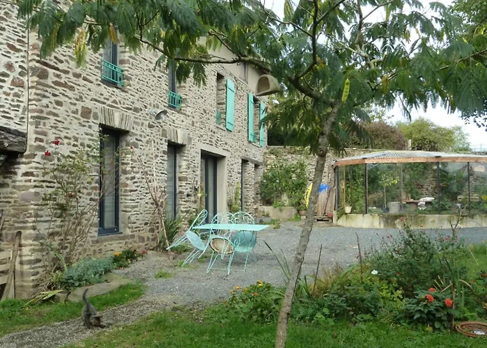 Holiday home L' Albizia Saint-Martin-de-Sallen